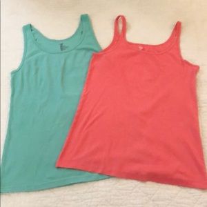 Gap tank tops sz L